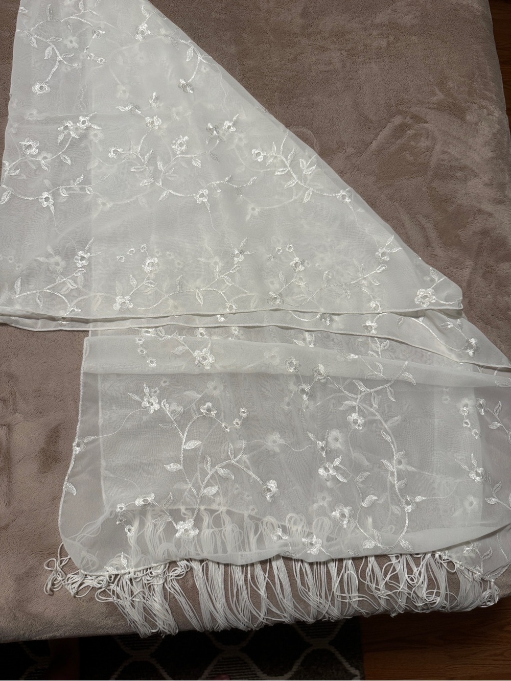 White Floral Embroidered Lace Scarf - Elegant Women’s Accessory